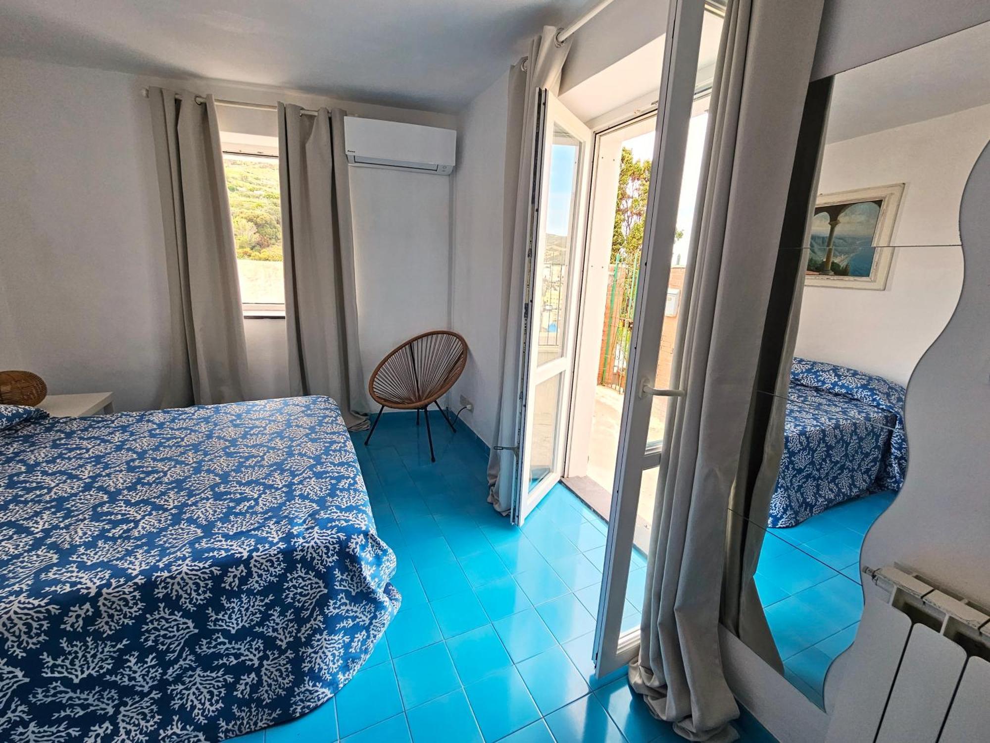 Maridea - Biscaglina Apartment Понца Екстериор снимка